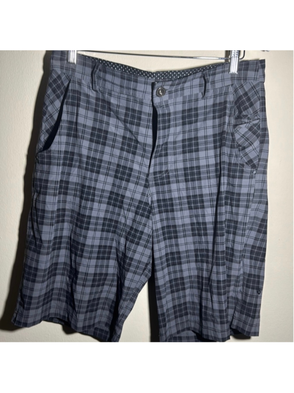 Lululemon Flat Front Shorts, Size 34, Grey and Black Plaid
